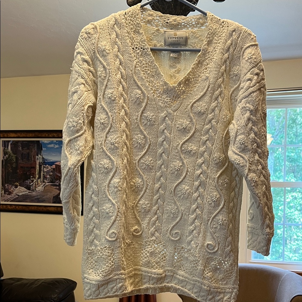 Express Vintage Handknitted Cream V-Neck Cable Knit Sweater